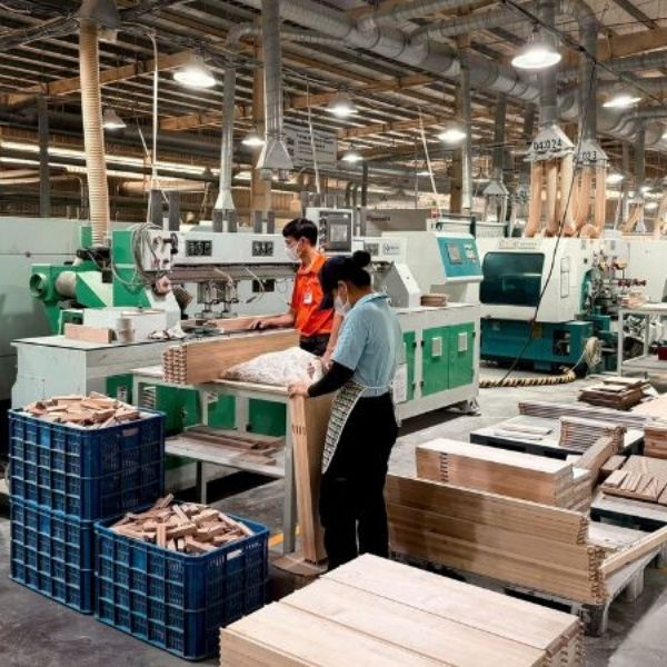 Kitchen Cabinet Vietnam Factory – CNC Panel Processing at Starvia Yen Bai kitchen cabinet MOQ Vietnam factory CNC panel processing Starvia manufacturing
