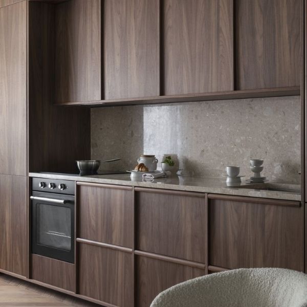 Contemporary Flat Panel Veneer Kitchen Cabinets Flat panel veneered cabinets in contemporary kitchen design