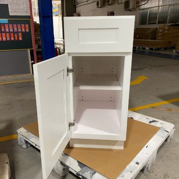cabinet box construction with full back panel for structural stability