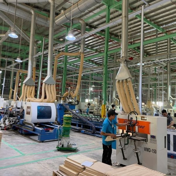 CNC machinery used in kitchen cabinet manufacturing for US market