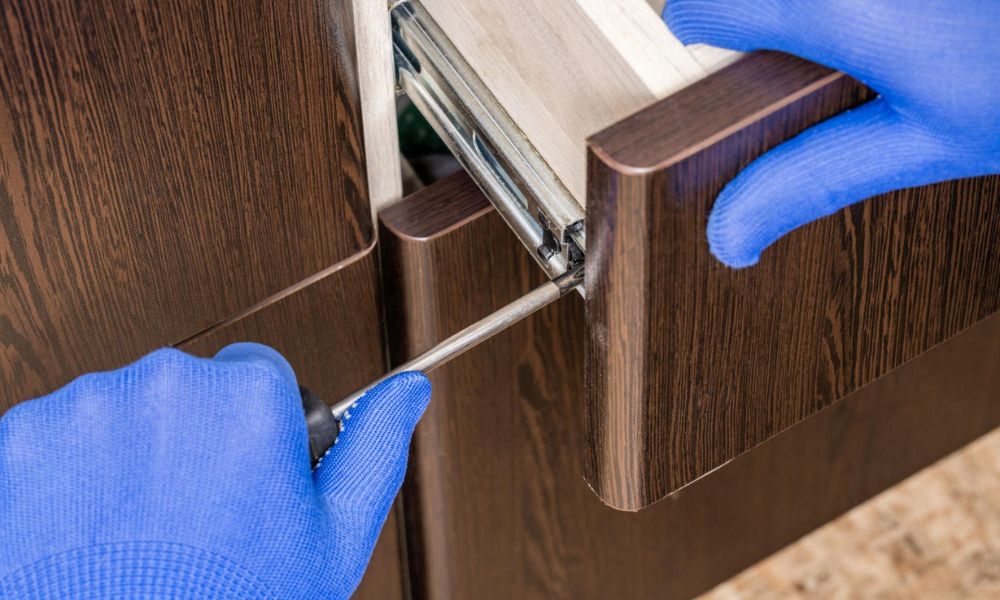 Quality inspection of kitchen cabinets before shipment
