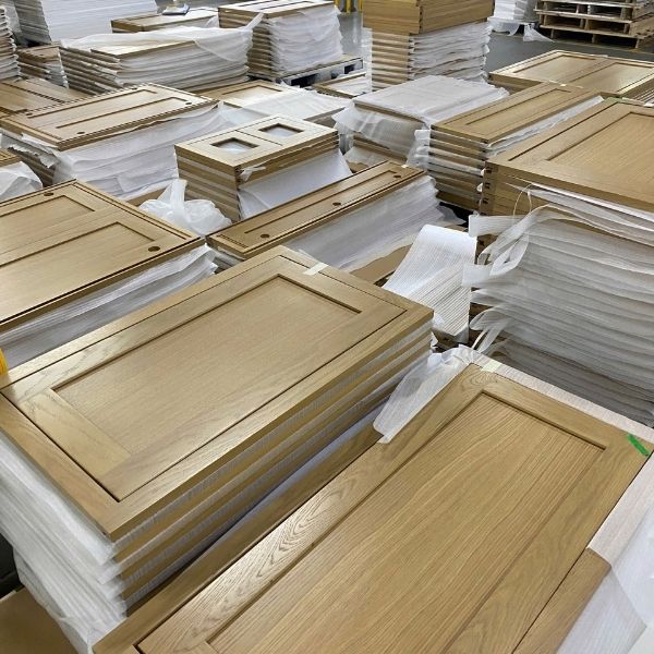 Comparison between modern shaker cabinets and traditional shaker cabinet styles