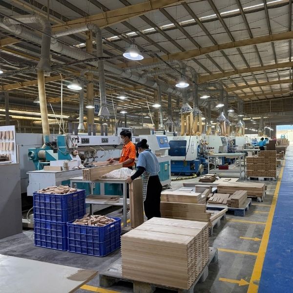 White shaker cabinet manufacturing facility in Vietnam