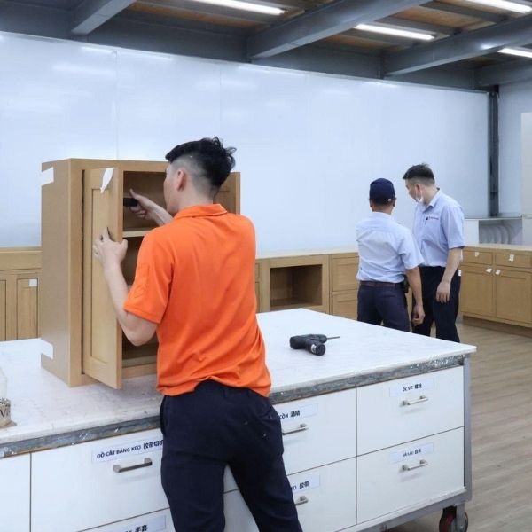 Kitchen cabinet quality inspection in Vietnam factory