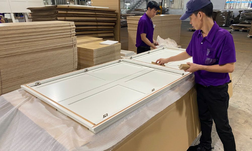 Vietnam kitchen cabinet export container loading
