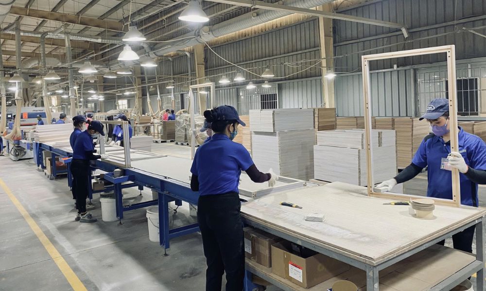 Kitchen cabinet manufacturer Vietnam factory